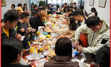 薩科微金航標舉辦“家鄉(xiāng)美食節(jié)”，同事們嘗遍五湖四海美味